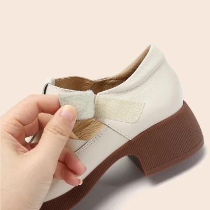 Comfy Close White Heeled Sandal - Image 4